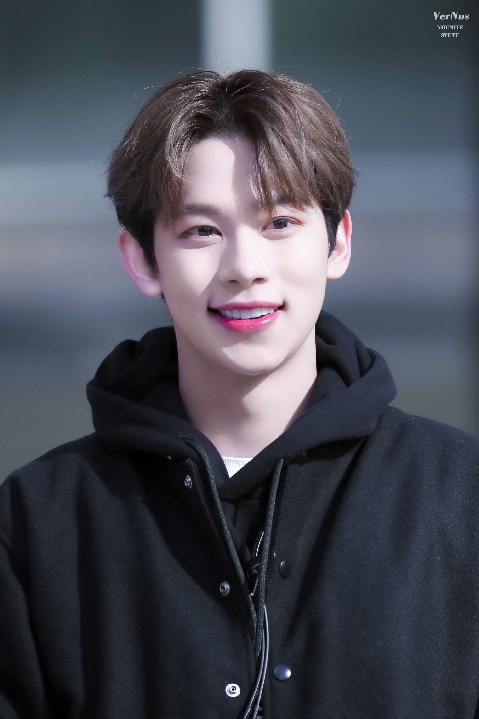 売れ筋介護用品も！ younite steve pics on X:  K-POP・アジア