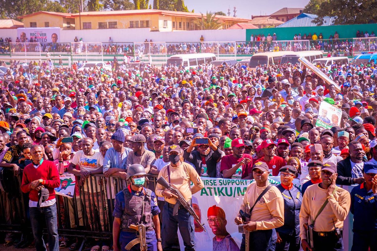 adams6334's tweet photo. The energy that greeted our campaign rally in Jos today was frenetic. The crowd agreed that the ruling APC has failed Plateau State and Nigeria. The people of the Plateau agree that only the @OfficialPDPNig can RECOVER Nigeria from its current ruins. - @atiku #atikuinjos https://t.co/bzEQVlJlj1