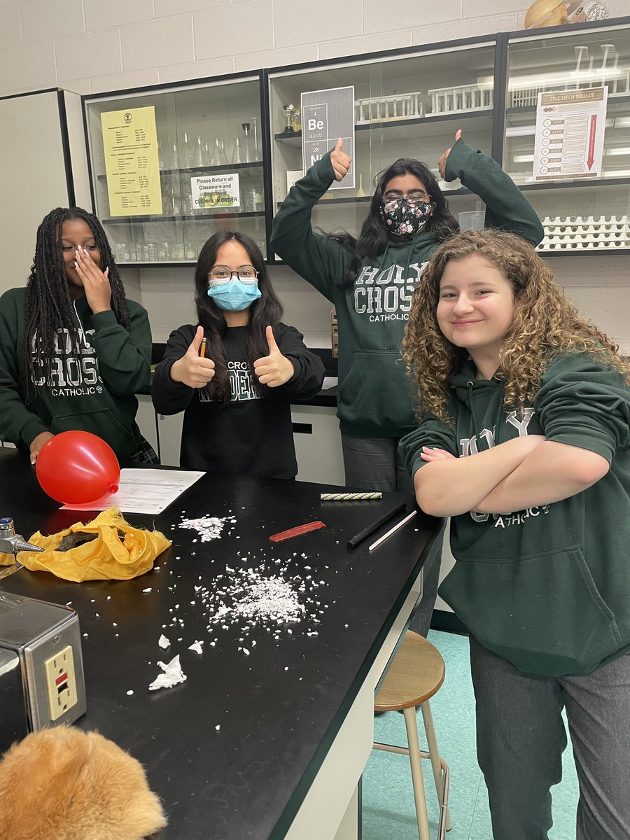 hcwethenorthend's tweet photo. Static electricity? It’s SCIENCE! #WeTheNorthEnd #everyonebelongsatHC #itisscience #staticelectricityisweird #weirdscience https://t.co/pzqm1TePvT
