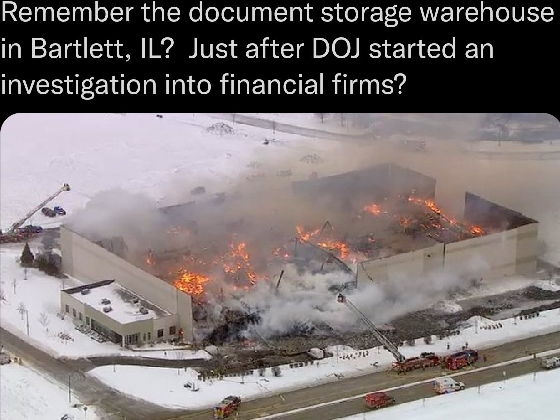 CuttillEric's tweet photo. โ ๏ธBREAKING NEWSโ ๏ธ
1st IMAGE: is of an evidence building currently burning right now as this post is created....
2nd IMAGE: is of a financial records building in Illinois last year..
#WeKnow #CHECKMATE #WeThePeople
Brooklyn All Hands Box 3810, 700 COLUMBIA ST, PUBLIC BUILDING https://t.co/XZWlWZWlBI