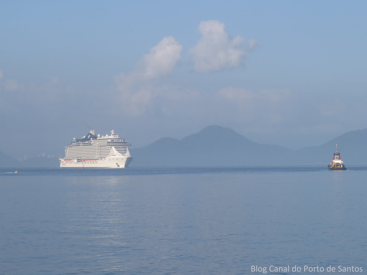 CanalDoPorto's tweet photo. No blog: vídeo e fotos do MSC Seashore chegando pela primeira em em Santos (10/dez) https://t.co/oubxkeBIBn https://t.co/Atkf9apFQK