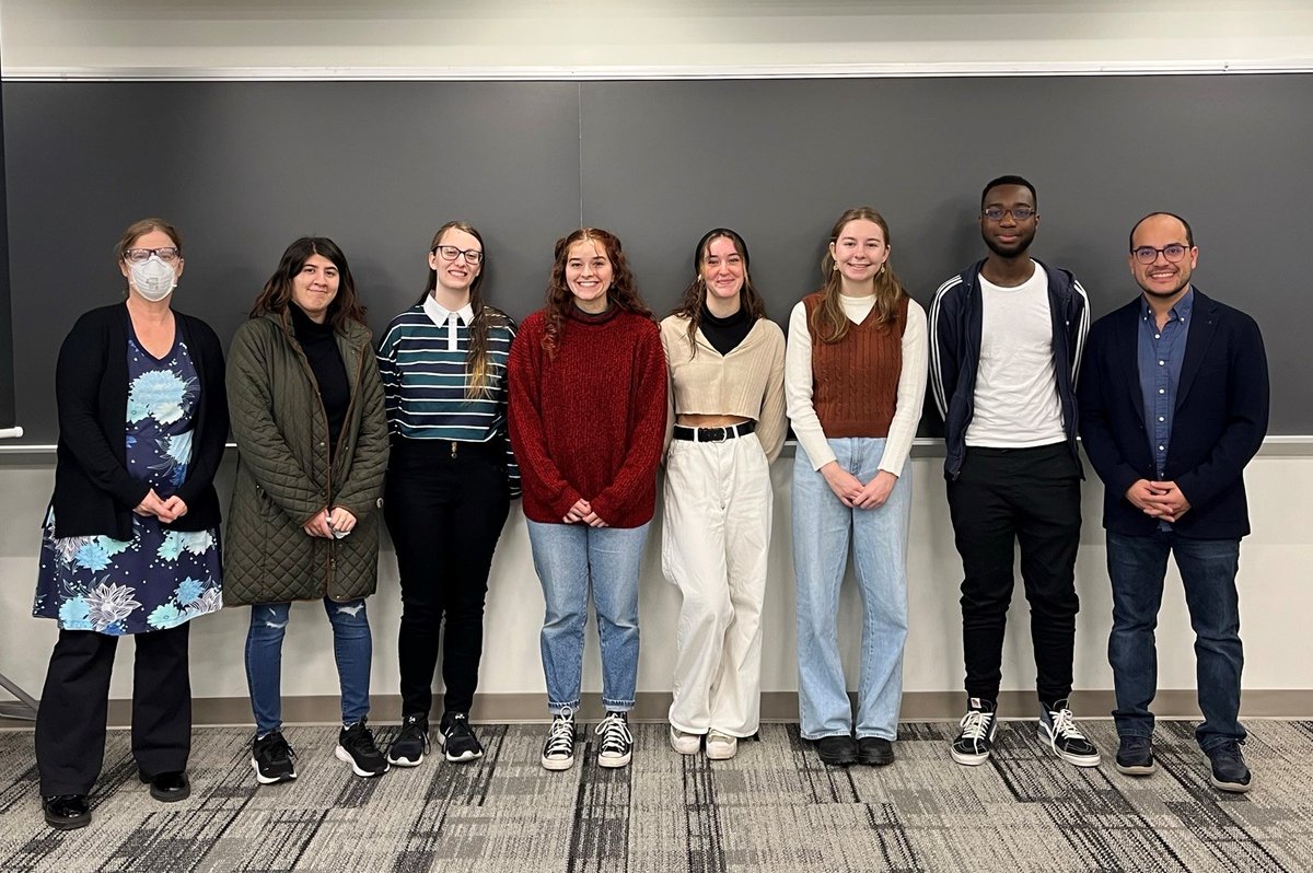 LycomingCollege's tweet photo. Dr. Sandra Kingery's Spanish class recently finished translating "Dust from the Mountain Range," a poetry collection by Rubén Varona, Assistant Professor of Spanish. Students worked to preserve both the meaning and style (ranging from free verse to sonnet) of all 20 poems. https://t.co/3IUEOMQL82