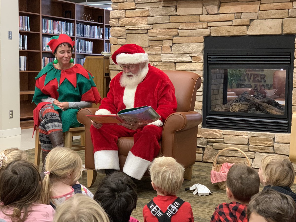 Big day in #kindergarten! We delivered the items we gathered for the #foodbank &amp; walked to the <a href="/SheepRvrLibrary/">Sheep River Library</a> to have stories with Santa! We love #agoodclause! 🎅🏻📖 <a href="/tv_school/">Turner Valley School</a> @fsd38