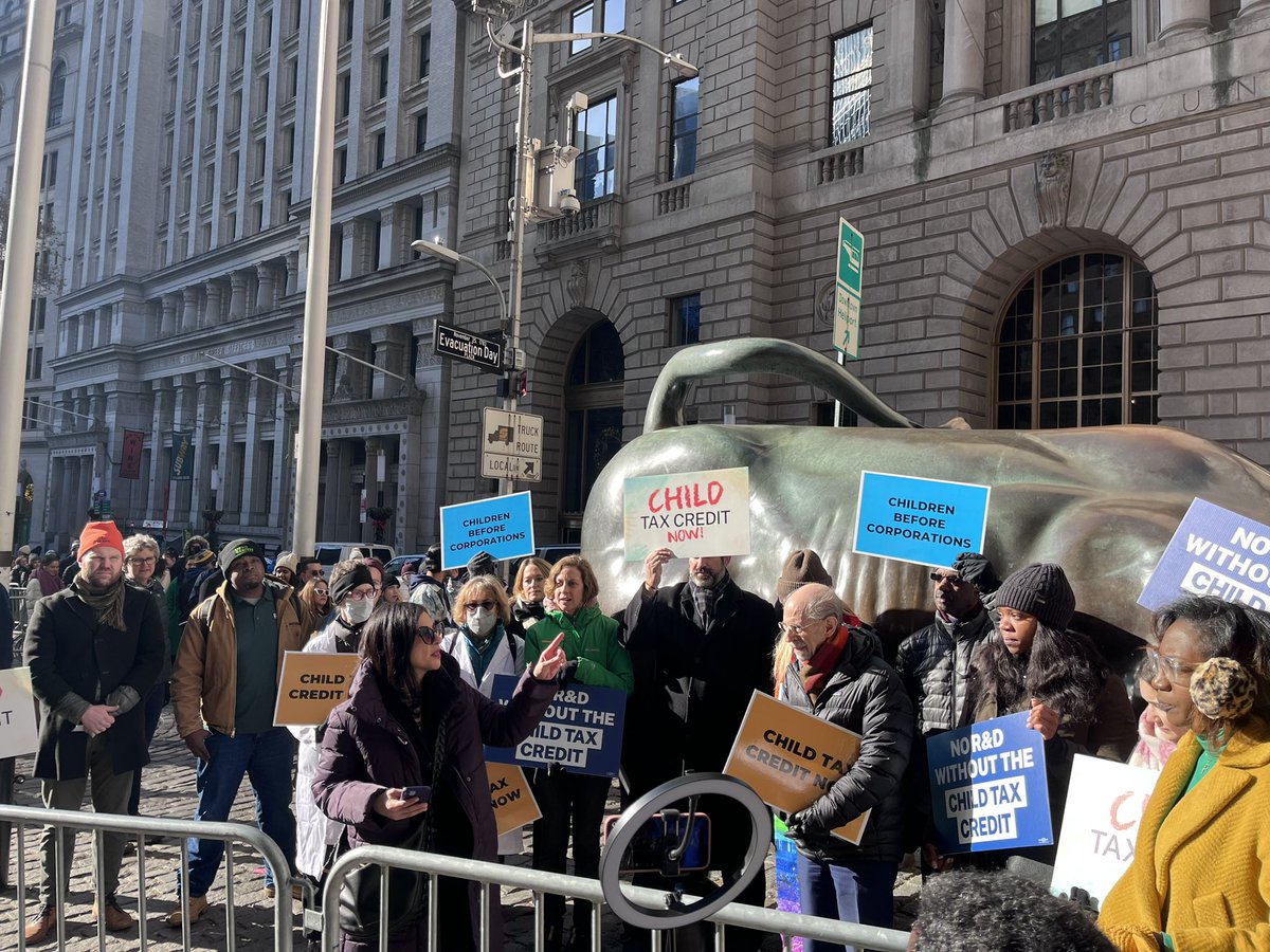 rebeccabailin's tweet photo. ICYMI – Last weekend, #ChildTaxCredit advocates and impacted families joined @RepBowman on Wall Street, urging Congress to oppose any more $$$ for corporations unless there’s relief for working families, too.
We need the #CTC back before the end of the year! https://t.co/Jf5lkMNeyx