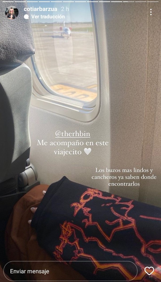ElLauchaOkey's tweet photo. Constanza... OTRA COTI. Rubia, influencer, ojos claro, es el clon de Coti. SE VA A VOLVER LOCA. Esta chica subio viajando con valijas. ¿Será ingresante este jueves? #GH2022 https://t.co/EXqBXfndWr