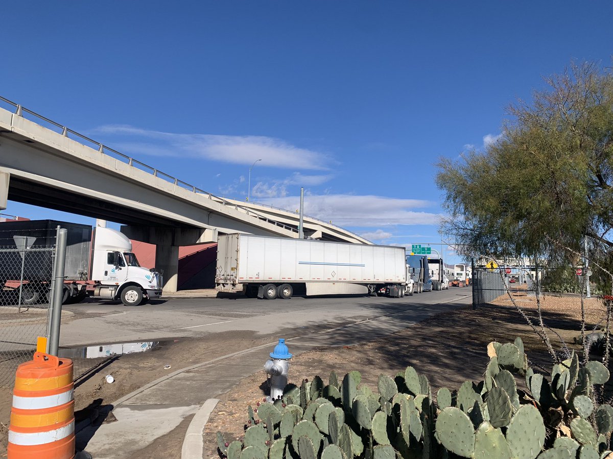 @jdavidgoodman @GregAbbott_TX @viaSimonRomero I found the @TxDPS checkpoint near the International bridge in #elpaso, but was quickly ushered away when officials saw me talking to frustrated truck drivers. The maneuver hurts their bottom line & does nothing to slow immigration, they said. #texas #Immigration #ElPasotx