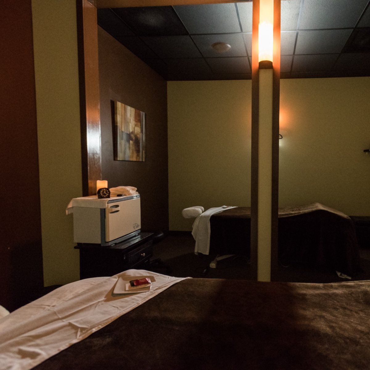 ETMSarasota's tweet photo. From the moment you enter, you'll find a calm and comforting atmosphere. #ElementsMassage #elements #massage #rest #relax #heal #unwind https://t.co/QFWXZLdmLf