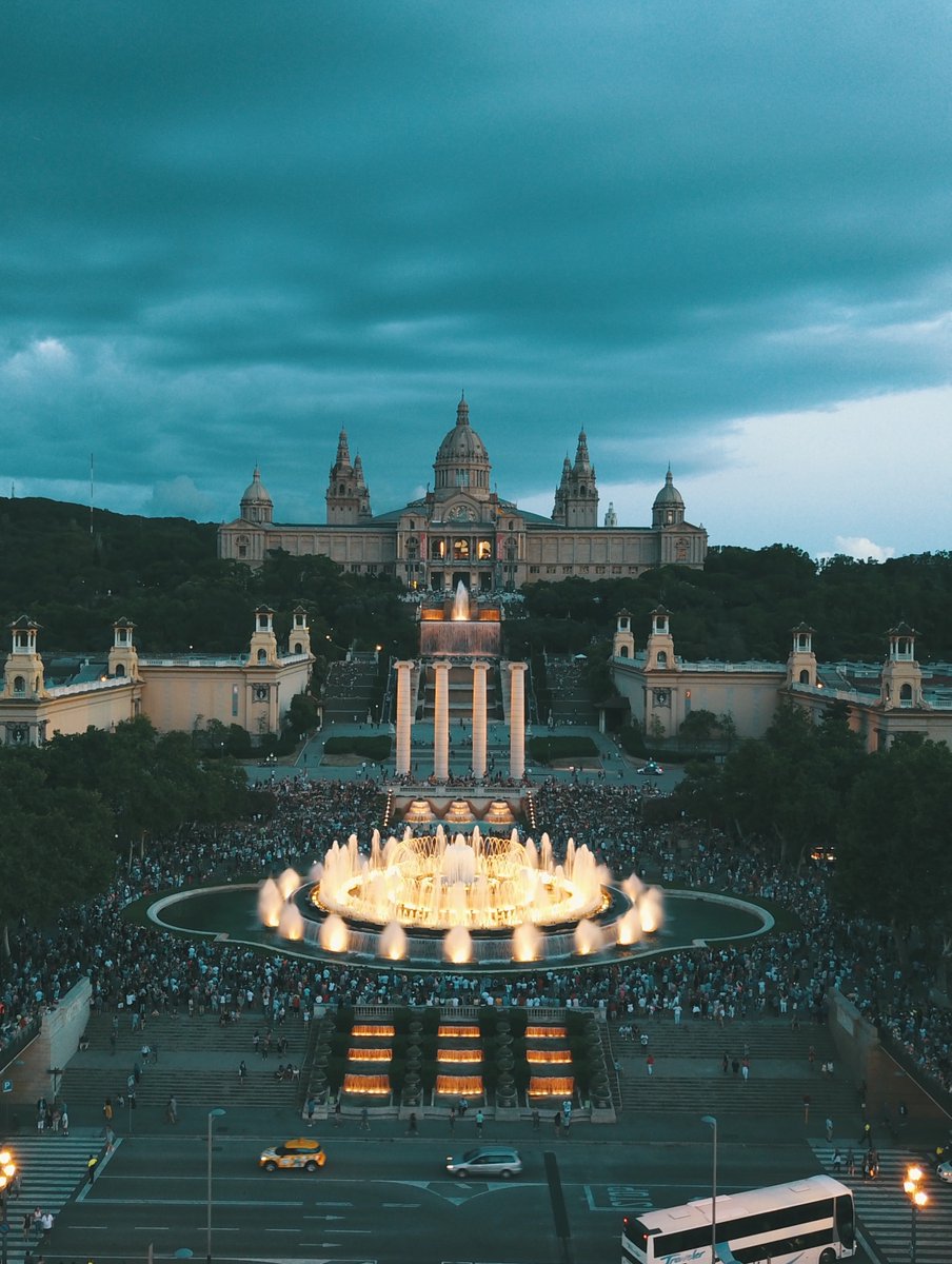 Come work with me in beautiful Barcelona! @BFISBarcelona is looking for a technology and innovation coach starting August, 2023. Apply through Schrole, Search or directly to recruitment@bfischool.org bit.ly/3uJA7tc #isedcoach #edtech #learning2