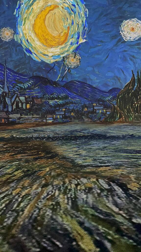 You’ve never seen Starry Night like this before. ✨🖼️ #vangoghexperience #vangogh #art #artexperience #madisonwi #wisconsin #destinationmadison instagr.am/reel/CmHazPpgh…