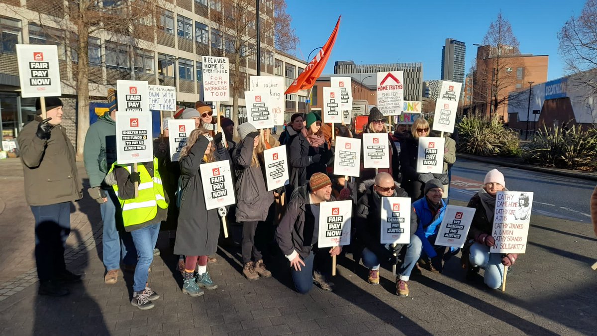 SCSolidarity's tweet image. Couldn't wait until Christmas to give this early @TUFAC4  present to this striking @UniteAtShelter member. Eight day of the Shelter strike tomorrow. Please support the action!

#EnoughlsEnough #ShelterSpeaksOut 

linktr.ee/uniteatshelter

✊🏻✊🏼✊🏽✊🏾✊🏿