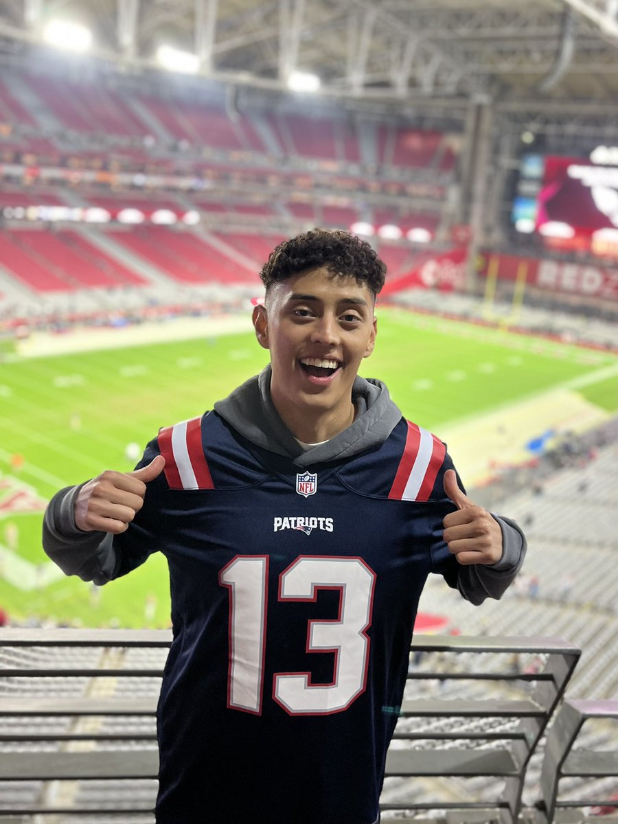 abeezysports's tweet photo. I know I’m a day late but … @Patriots WIN❤️💙

#FirstNFLGame #NEvsAZ https://t.co/C4M7glIEpb