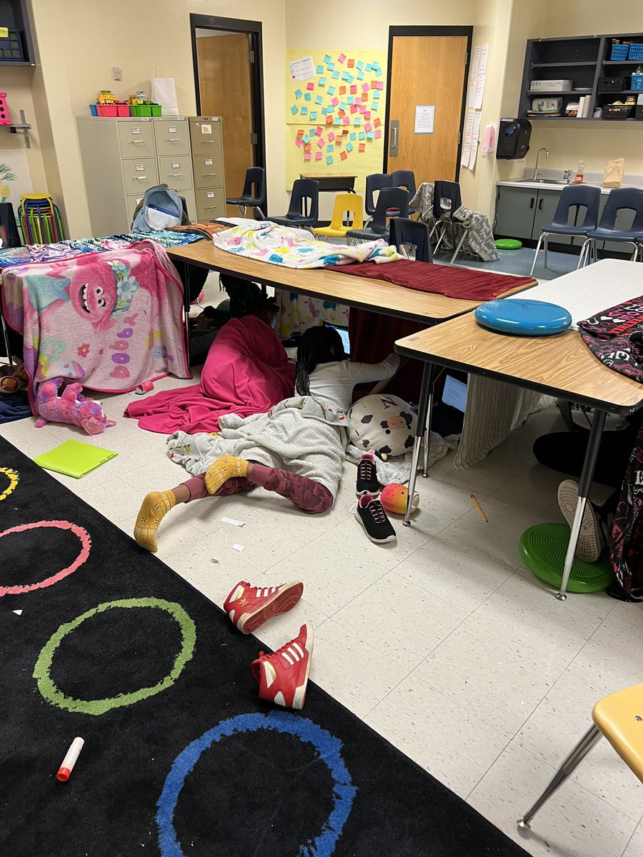 Jessica Foster tweet media