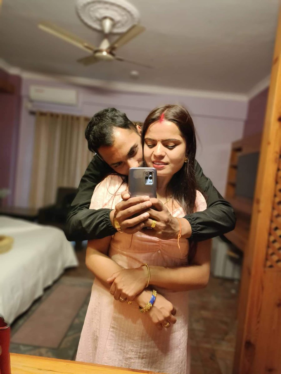 sharmakrystel's tweet photo. पार्बति आमैको कान्छा सुपुत्रलाई जन्मदिनको अनगिन्ती शुभकामना 😜🎉💕💕 @ManojDa00878971 https://t.co/VP2D0jlh0k