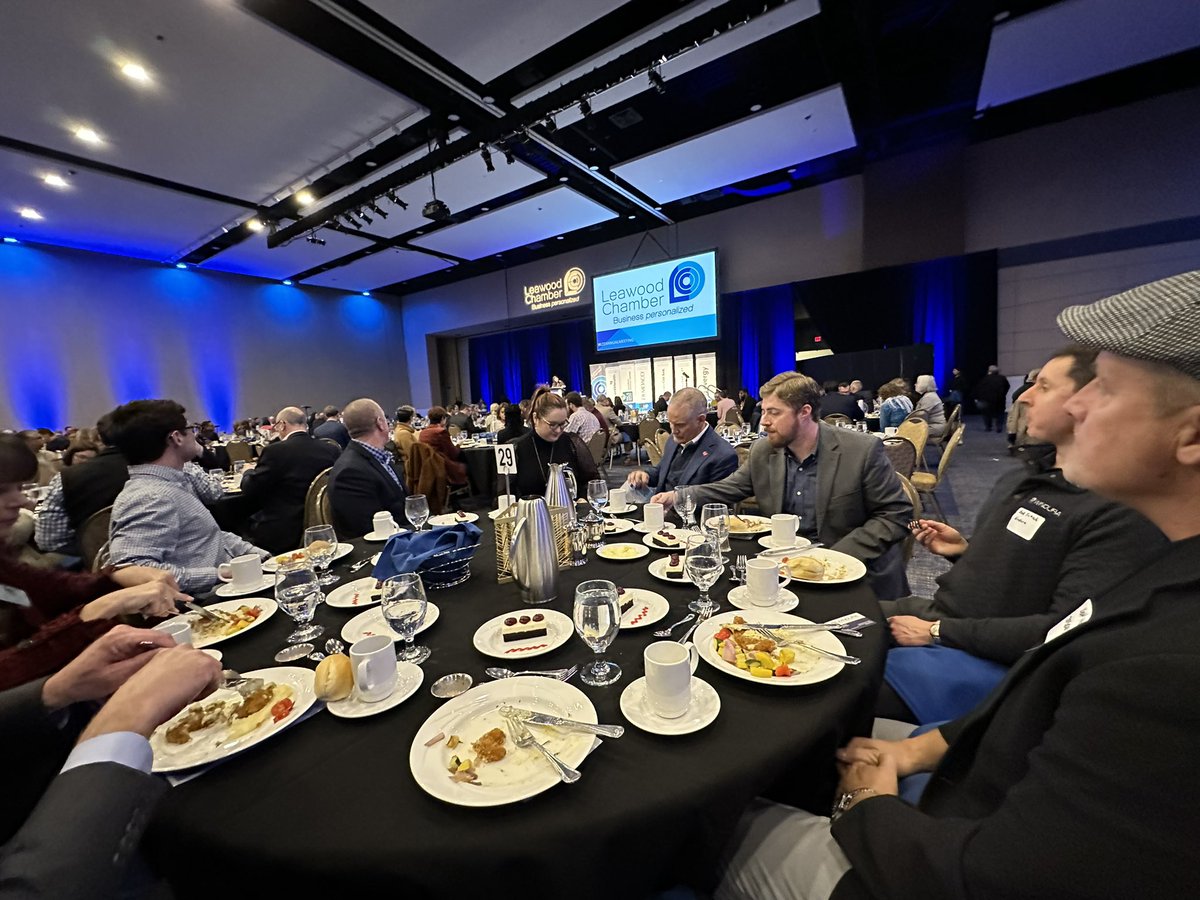 Great showing at the Leawood Chamber of Commerce Annual Meeting, enjoyed seeing many of the region’s best businesses in attendance! #LCCannualmeeting
<a href="/leawoodchamber/">Leawood Chamber</a>