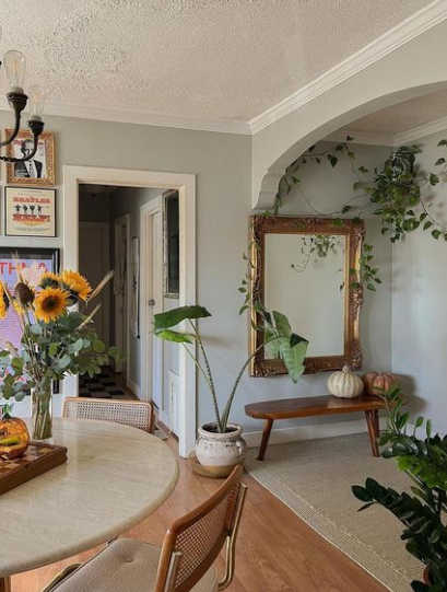 Moderno_Decor's tweet image. ✨ Beautiful space by @highboyla 😍🌱💞 What do you think?

#home #decor #homedecor #realestate #interiordesign #design #house #designer #style #furniture  #decoration #homedesign #photooftheday  #inspiration #lifestyle #family