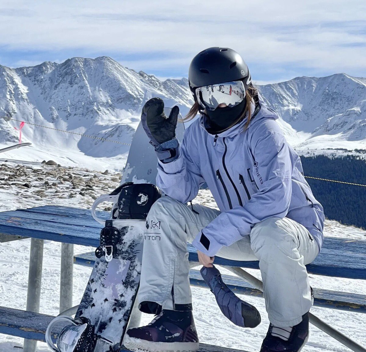 11_12agnese's tweet photo. Every photo is a memory, do you remember who gave you the first snowboard in your life? https://t.co/fvMhwbQphf