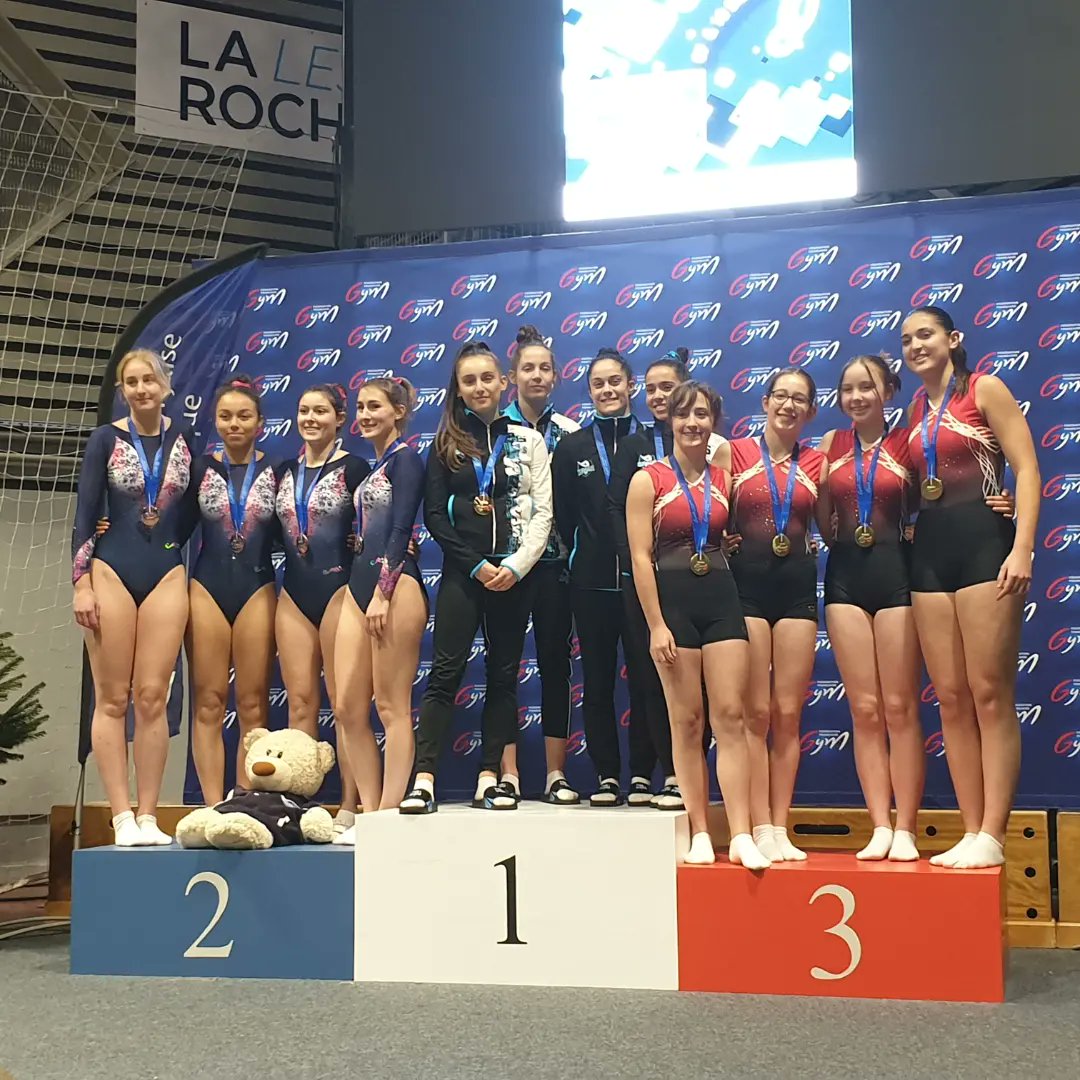 acrotrampsevran's tweet photo. 🇫🇷🏆 Championnats de France de #trampoline par équipes 🏆🇫🇷 2/3
➡️ Nationale 2 🥇
Elles l'ont fait ! L'équipe féminine (Romane Gigan, Mélania Rodriguez, Noemi Romero, Anaïs Brèche) Championne de France 🇨🇵 et remonte Nationale 1
#Sevran #TeamSevran
@Sevranville @seinesaintdenis https://t.co/Y1uZNQC75x