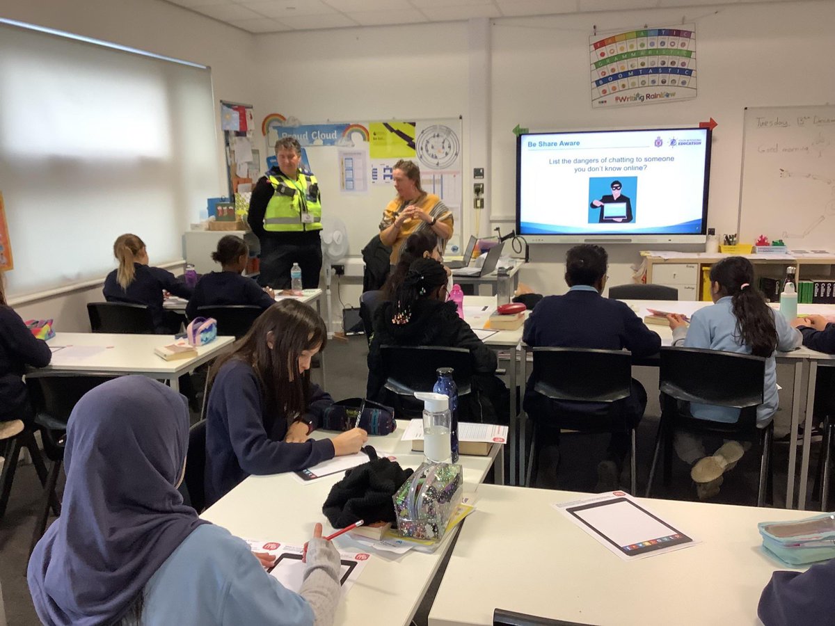 TheDolphinSch's tweet photo. A huge thank you to our local PCSO Claire and Ellie who joined Year 6 to discuss online safety, the dangers of sharing too much information online and that age restrictions on apps are for a reason #onlinesafety #futureofthecommunity @ASPolice @VenturersTrust https://t.co/AZzCOgPkBu
