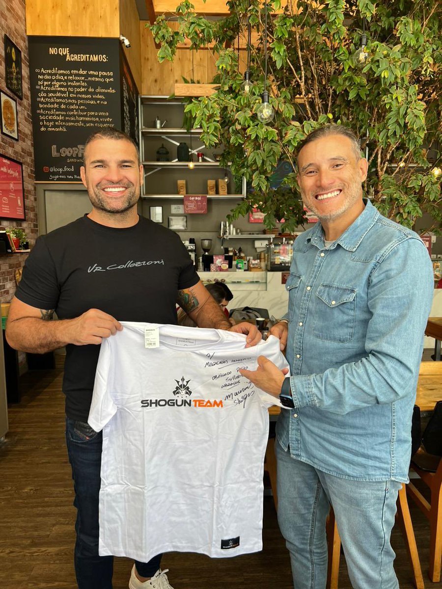 EdisonAdv's tweet photo. Agradecemos ao @ShogunRua pela confiança em nosso escritório @Adv__Magalhaes pela busca do reconhecimento da cidadania de sua família, conte sempre conosco! https://t.co/Ia0xfk7slv