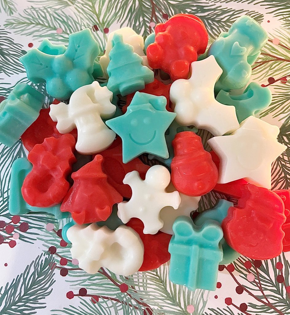 kelcor5's tweet photo. I started an Etsy shop selling soy wax melts✨ Check it out at https://t.co/gbZtgOGCBX https://t.co/t8GHAMxTCx