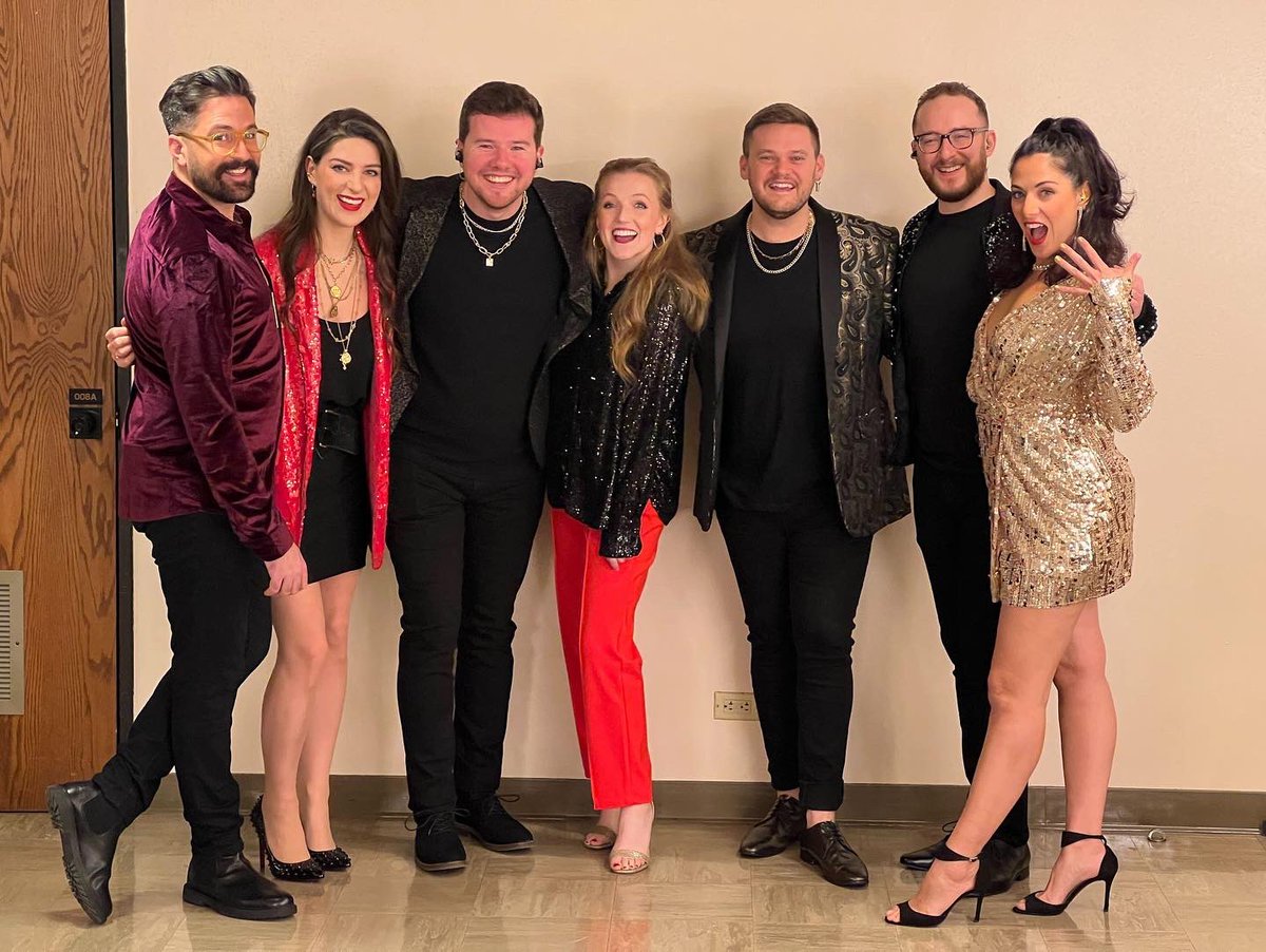 USA tour photo dump!  Can’t believe we only have two shows left 🥺💙🎄#swinglesontour #tour #america #usa #winter #holidays #singers #musicians #acappella