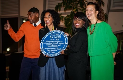 LDN_Culture's tweet image. Tonight we celebrate the storytellers, historians &amp;amp; guides who bring our city’s diverse heritage to life.

London is packed with the histories of all our communities. The @MayorofLondon’s #LondonUnseen  has shined a light on our streets.

Explore more.

👉🏾 london.gov.uk/programmes-str…