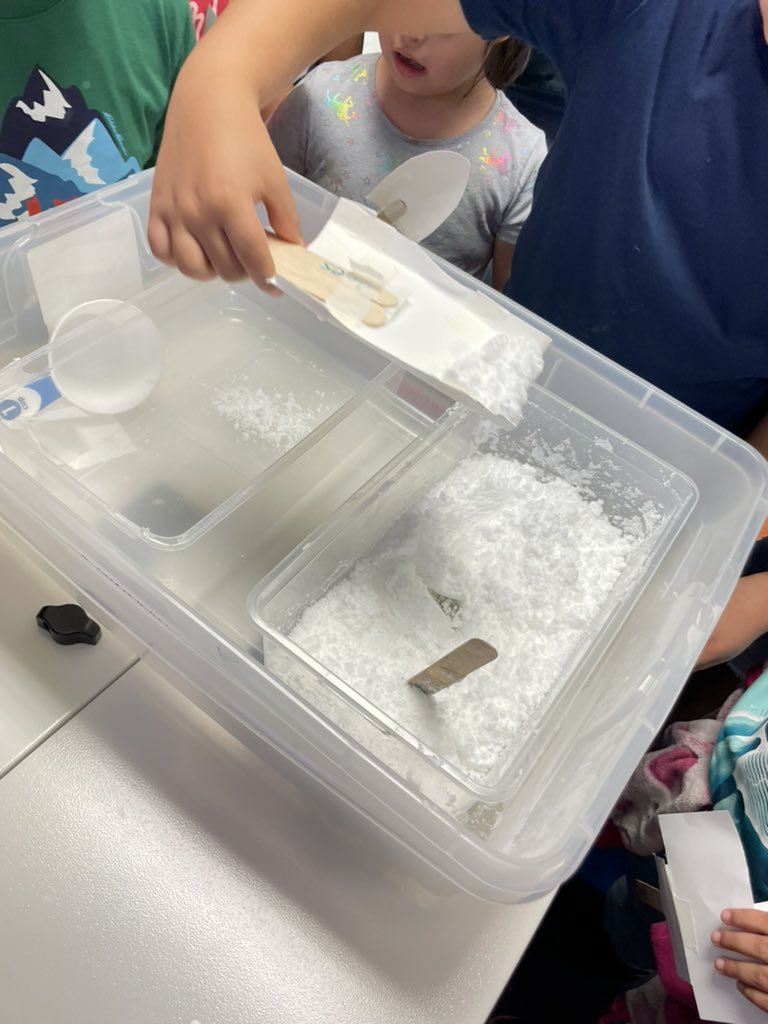 STEMtasticSTARS's tweet photo. After listening to Snowmen at Work, students used EDP to design a shovel that would pick up the most snow. @NISDMichael @NISDSTEMLabs #BeTheLight #WinterSTEM https://t.co/C3vjSJj3tv