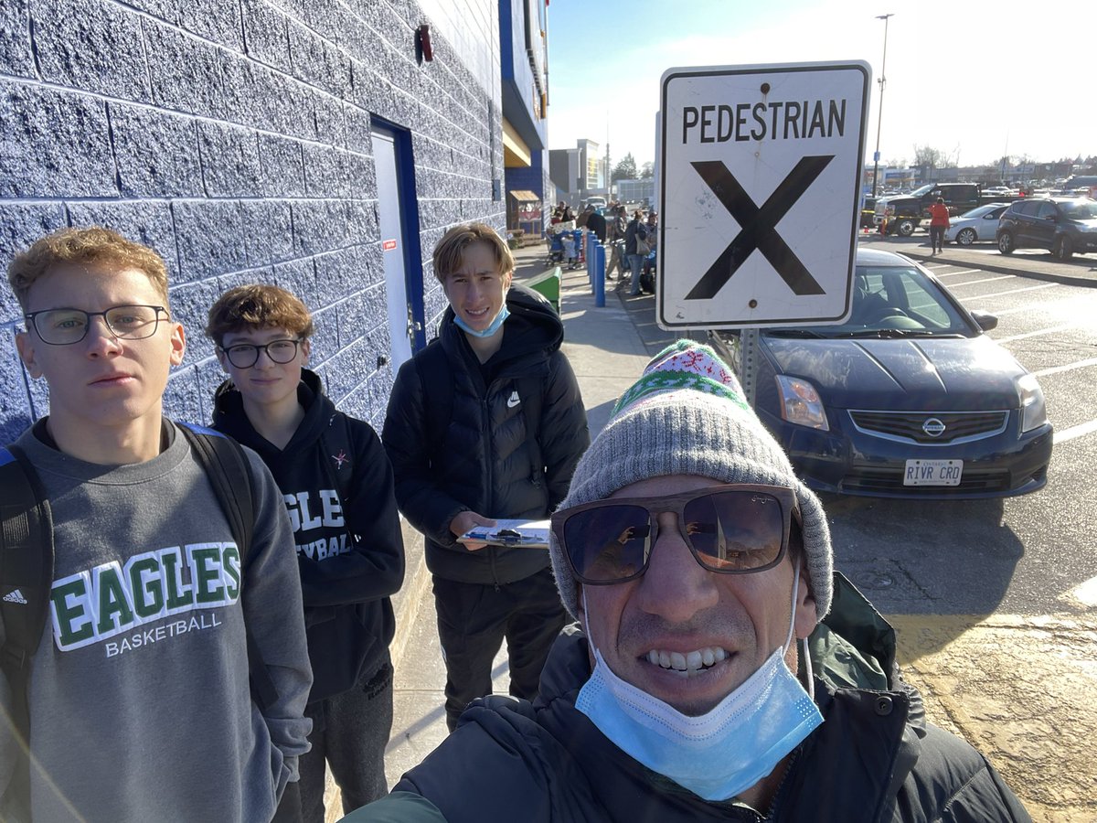 JeffDeProsperis's tweet photo. Absolute privilege to #witness these @SJCEagles students doing #Christ like work @Walmart #Brantford today for the #AngelCampaign for #Christmas 🙌🙏📿✝️❤️ https://t.co/zz8HsxCXGh