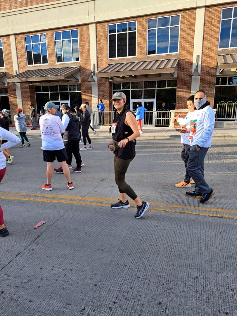 ttuhscep_BCF's tweet photo. Congratulations, Holiday Hustlers! You are officially halfway through the challenge with no signs of slowing down! We love seeing all of the ways y'all have been getting those steps in. https://t.co/LBo9JHcU0e