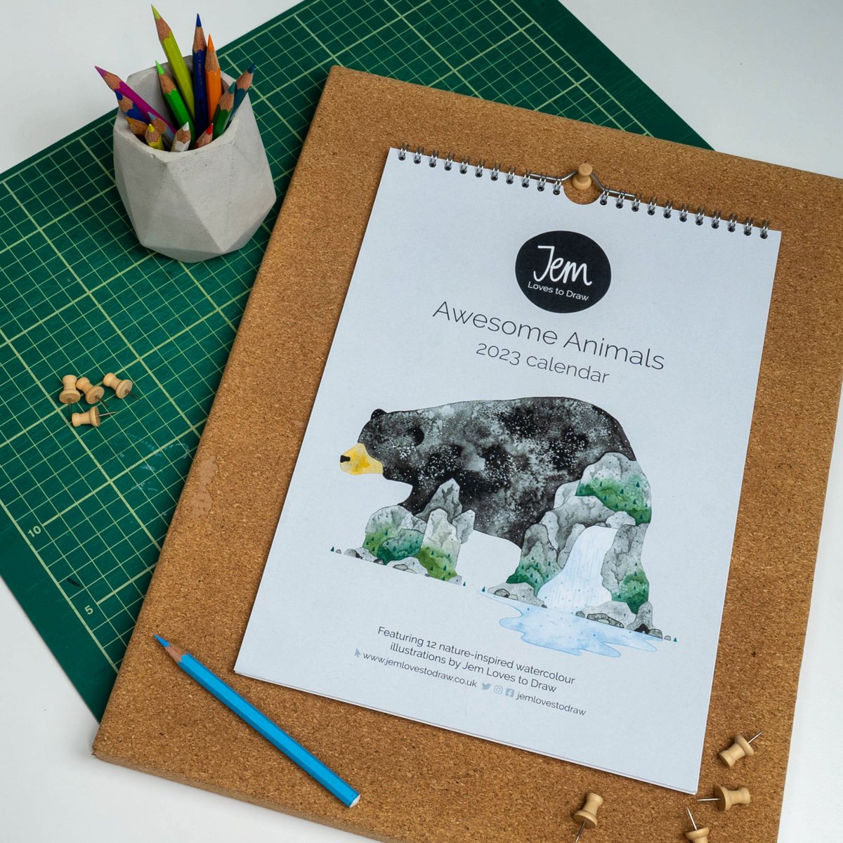 2023 calendars are flying out fast from my Etsy shop this week ⚡Even though the date for Christmas post has passed, if you get your order in this week there is a good chance it will arrive before January for all your new year planning needs etsy.com/uk/listing/133…