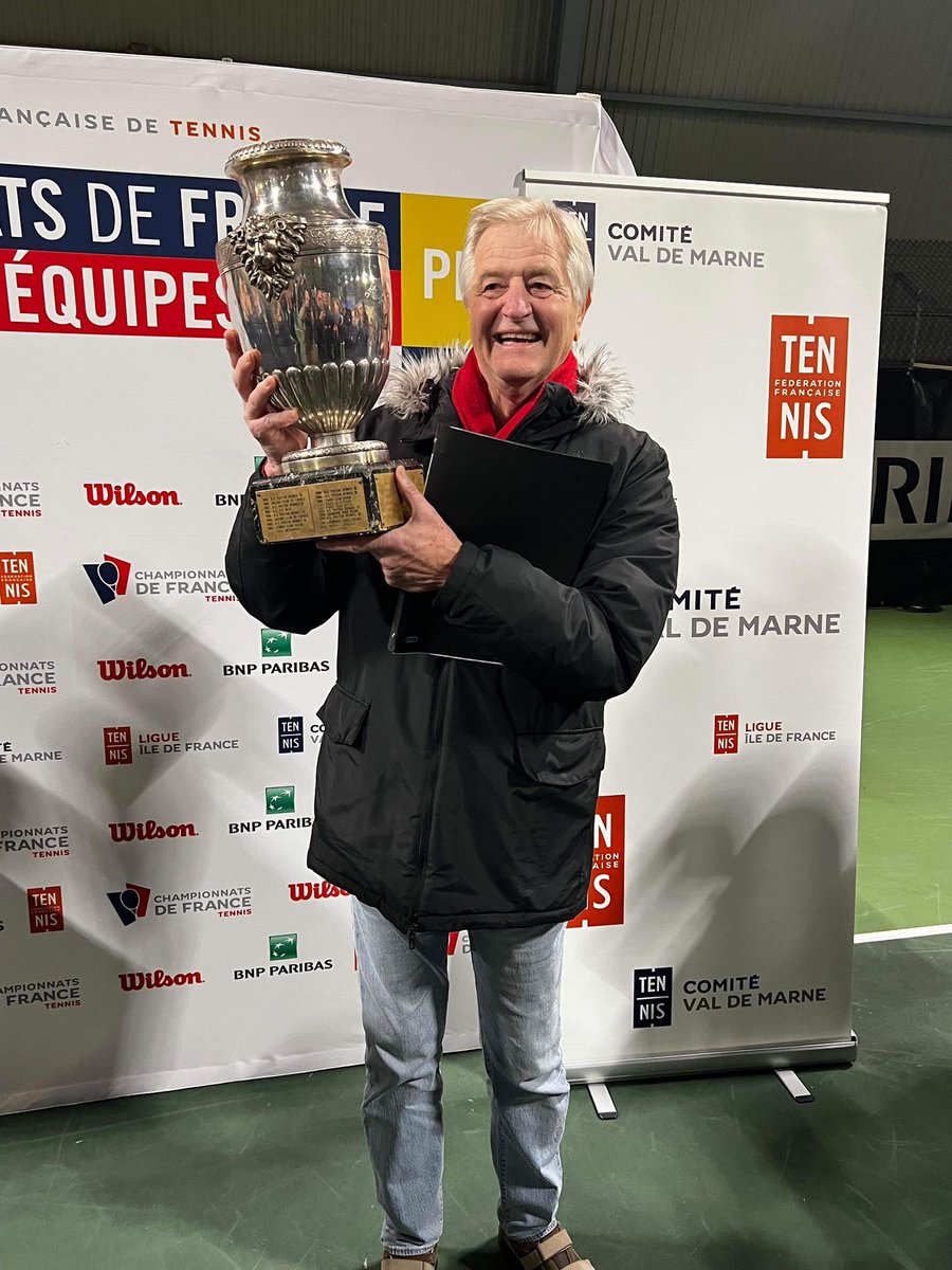 ThierryMeignen's tweet photo. 🏆 Retour sur la remise du trophée au Blanc-Mesnil Sport Tennis, champion de France après une journée riche en suspense ! 

Encore bravo aux joueurs, coachs, Président, bénévoles et supporters 👏🏻 https://t.co/D6CJEAEDZa