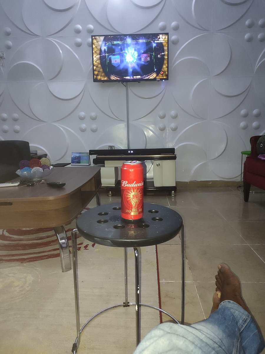 iamperfkt's tweet image. Live from the comfort of my living room watch ARG vs CRC with a can of ice cold Budweiser @BudweiserNG