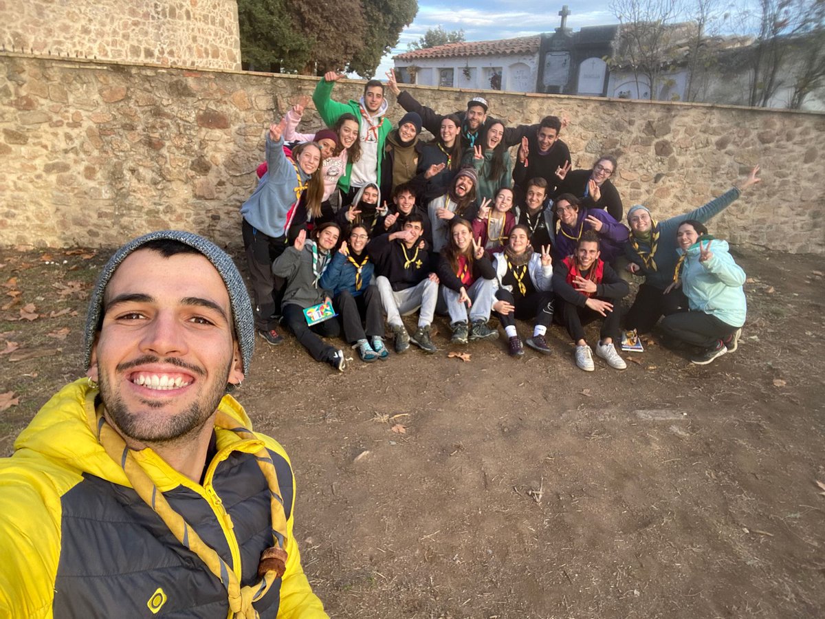 [🟡🟤FORMACIONS🟡🟤] Aquest cap de setmana  han començat les primeres formacions de la Demarcació!
Foca 3 a Santa Pau, Foca 4 a Sant Miquel de Cladells i Formiga 1 a la Vall de Bianya van començar els seus viatges formatius! 
Esteu a punt per la propera aventura? 
<a href="/escoltesiguies/">Minyons Escoltes i Guies de Catalunya</a>