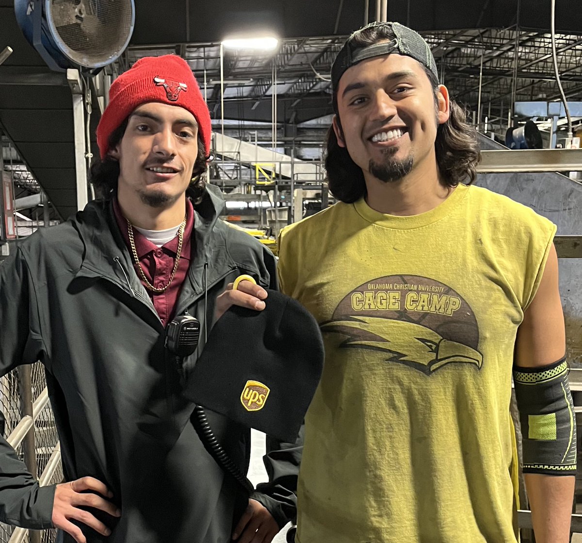 okc_preload's tweet photo. #OKC #Preload Sup Draven is recognizing  #Dcap superstar Brian Castaneda on his always stellar performance! Great job Brian! #PEAK2022 #UPS #TeamSecondary #PeakMotivation #KeyboardWarrior https://t.co/rO1MYFSISo