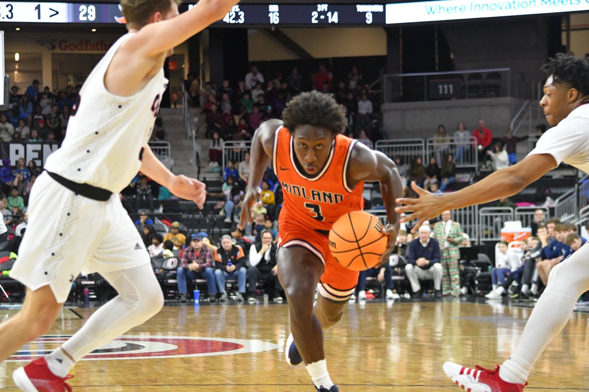 A few pics from the first half.