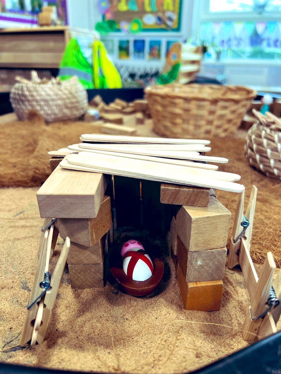 MissPhillipsMtn's tweet photo. We’ve been building stables for Mary, Joseph and baby Jesus using some smaller construction materials. I think they’re fantastic 🌠 #eyfsconstruction #eyfsstem #thenativitystory https://t.co/0ubrZnIB4a
