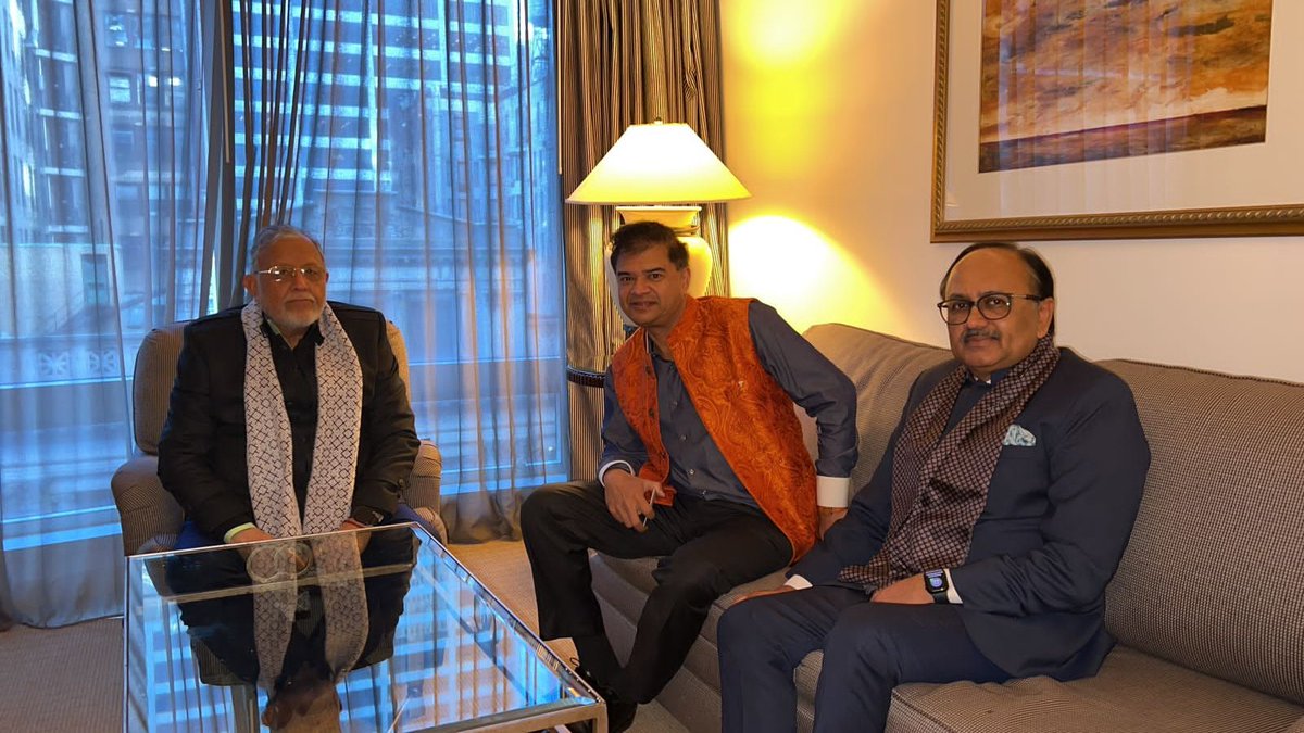 Uttar Pradesh Government delegation, led by Hon’ble Finance Minister Shri <a href="/SureshKKhanna/">सुरेश कुमार खन्ना</a> met Mr Sanjay Govil, Chairman, Infinite Computer Solutions in New York. Infinite will be signing a MOU to invest over 500 crores in the near future to build IT campuses in Noida and Lucknow.