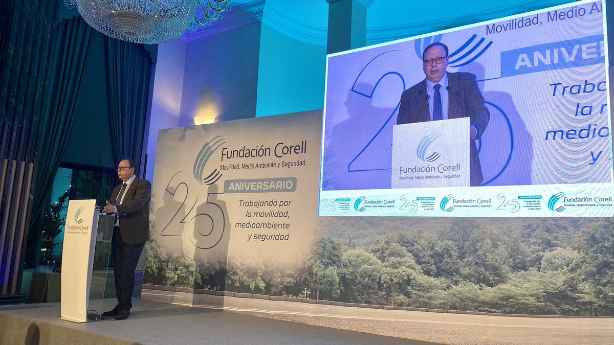 Marcos Basante, presidente de Astic clausura este magnífico y emocionante acto de celebración del XXV aniversario de la Fundación Corell.