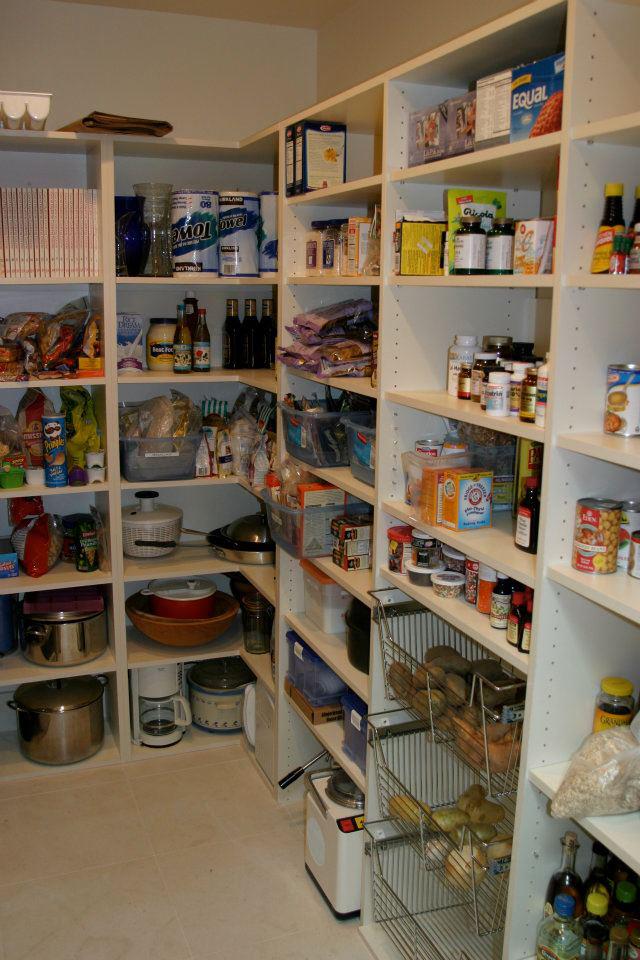 CabinetsP's tweet photo. The holidays are here! A well-organized pantry makes cooking for multiple events and people so much easier and enjoyable!
#holidayplanning #custompantry #holidayhome #customdesign #anorganizedhome #kitchengoals #kitchendesign #customstorage #cabinetsplusoc #orangecounty https://t.co/nbC5FppSEi
