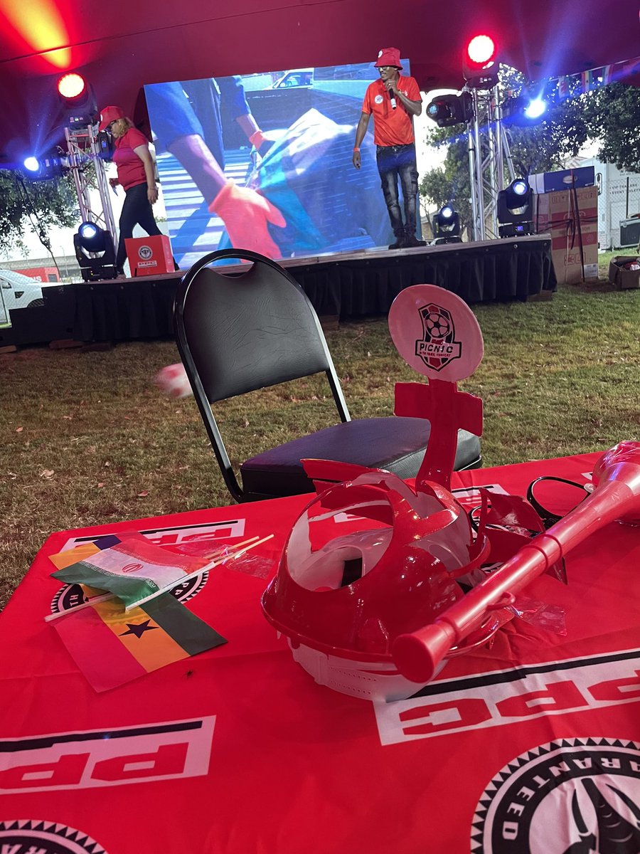 lisalyza023's tweet photo. #ArgentinaVsCroatia #PPCPicnicInThePark #ppcafrica #ppc @PPC_Africa https://t.co/LmLbKUgxf5