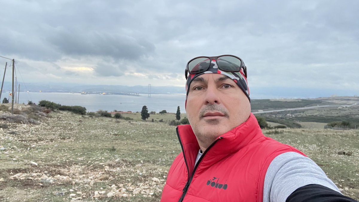 z_lker's tweet photo. Er ya da geç mutlaka uyanırsınız. https://t.co/G1XI26PWUx