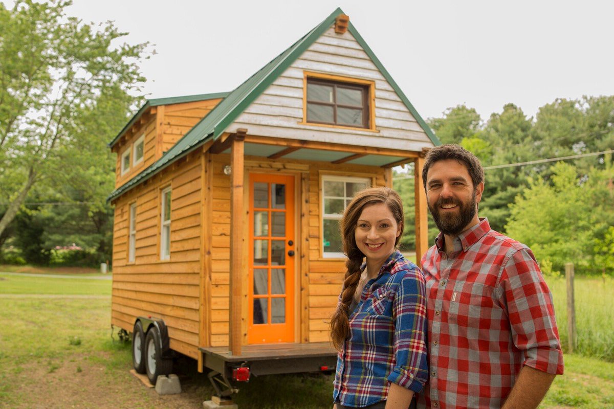 Tiny Home Couple Reveals Not-So-Tiny Divorce Settlement bit.ly/3BxAieJ