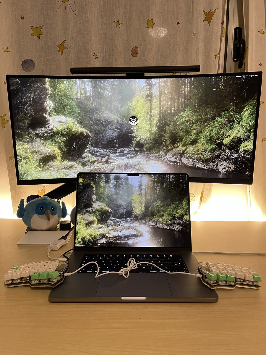 achamorro_dev's tweet photo. 🥰

#setup #setuppic #cornekeyboard #nofilters https://t.co/RH4OoLKWfZ