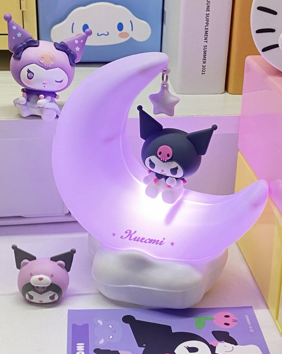 piinkimi_'s tweet image. ♡ Giveaway! ♡
Three winners will recieve their very own kuromi or cinnamoroll lamp!
🎀 rt, follow me &amp;amp; @mk_kawaii_store 
☁️ tag a friend!~ 
✨ Ends December 19th!