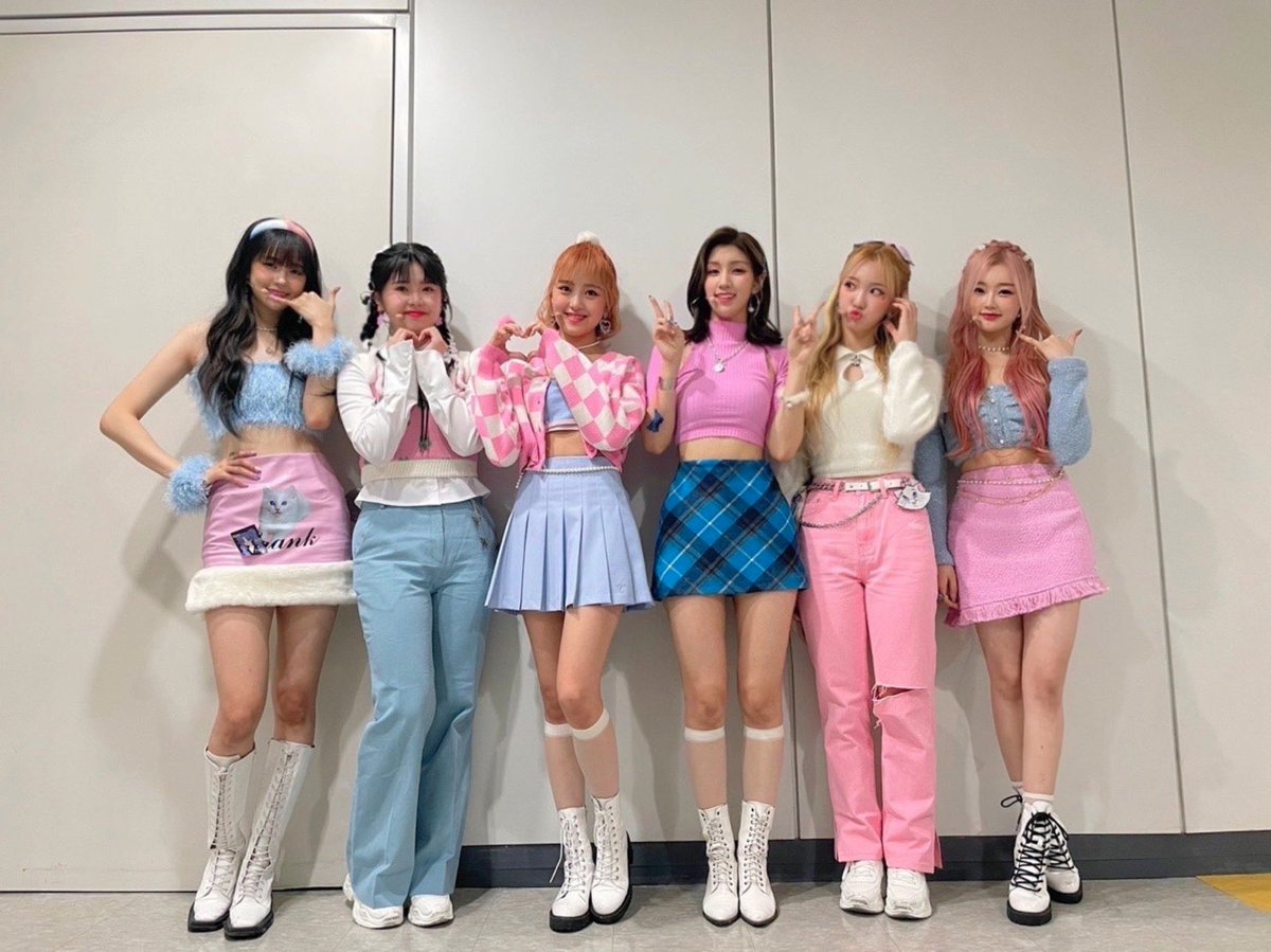 winxywings's tweet photo. happy one year anniversary to CALL ME!!!! it was a short but sweet era, and will always serve as a reminder that pixy can tackle any concept 💖 https://t.co/HQ0XhzGljn