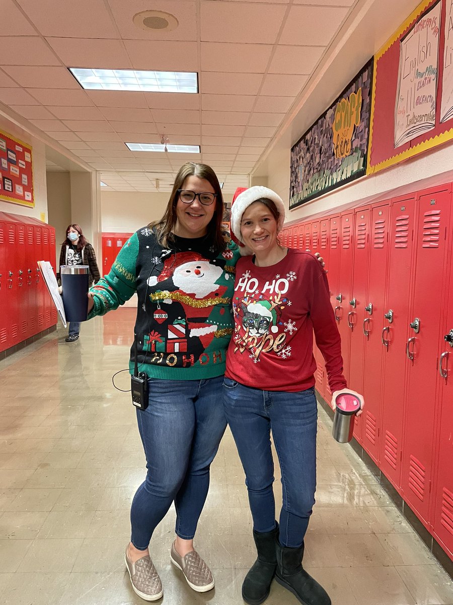 KempMath's tweet photo. Ugly sweater day @Seneca_High with @SenecaAP_AGLA https://t.co/zpYxe0Bz1n