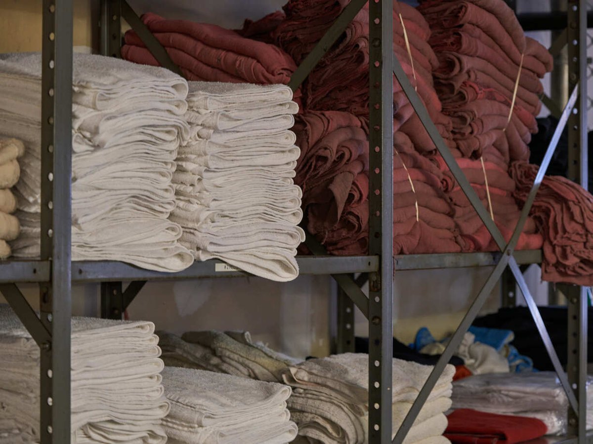With shop towels from Uniform Masters, your #automotive professionals are destined for greatness! We carry a high-quality selection of #towels and other facility service supplies. Call today for your #FreeQuote! uniform-masters.com/supplies/