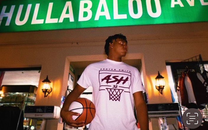 HullabalooAve's tweet photo. Shop where YOUR TEAM shops. Great deals on t-shirts, hats, flags and more!Exclusively @hullabalooave https://t.co/vt8y0FqyeE