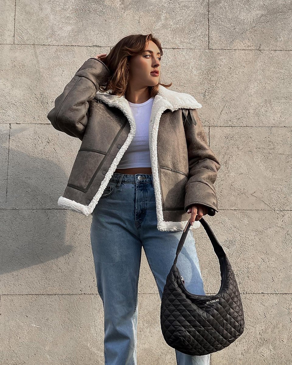 mzwallacenyc's tweet photo. we love to see @millycrouch, @brainsnbronzed and @sofies_world rocking our trans-seasonal styles, which make perfect holiday companions. https://t.co/hpM8ENohxt
