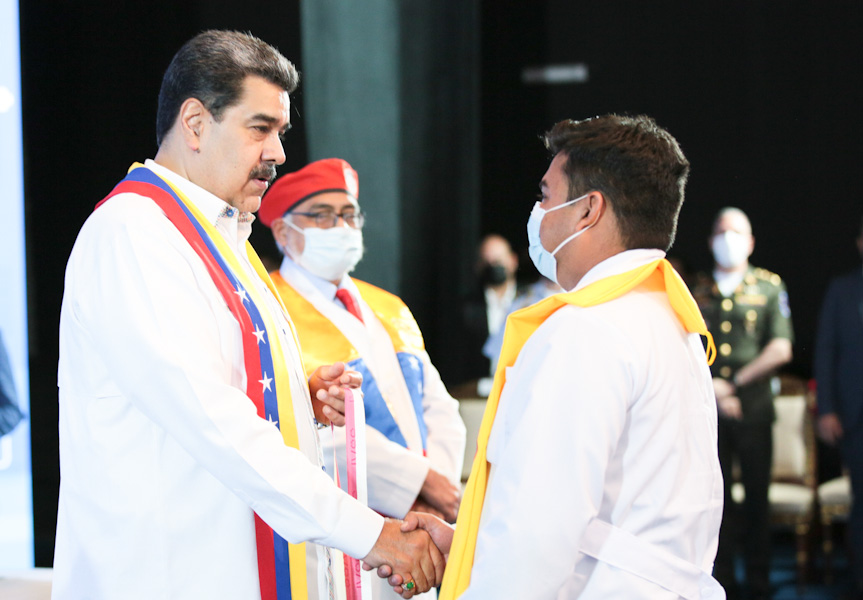 #Noticia 📰 | Presidente Maduro encabeza graduación de médicos y enfermeros especialistas bit.ly/3PmD2S4